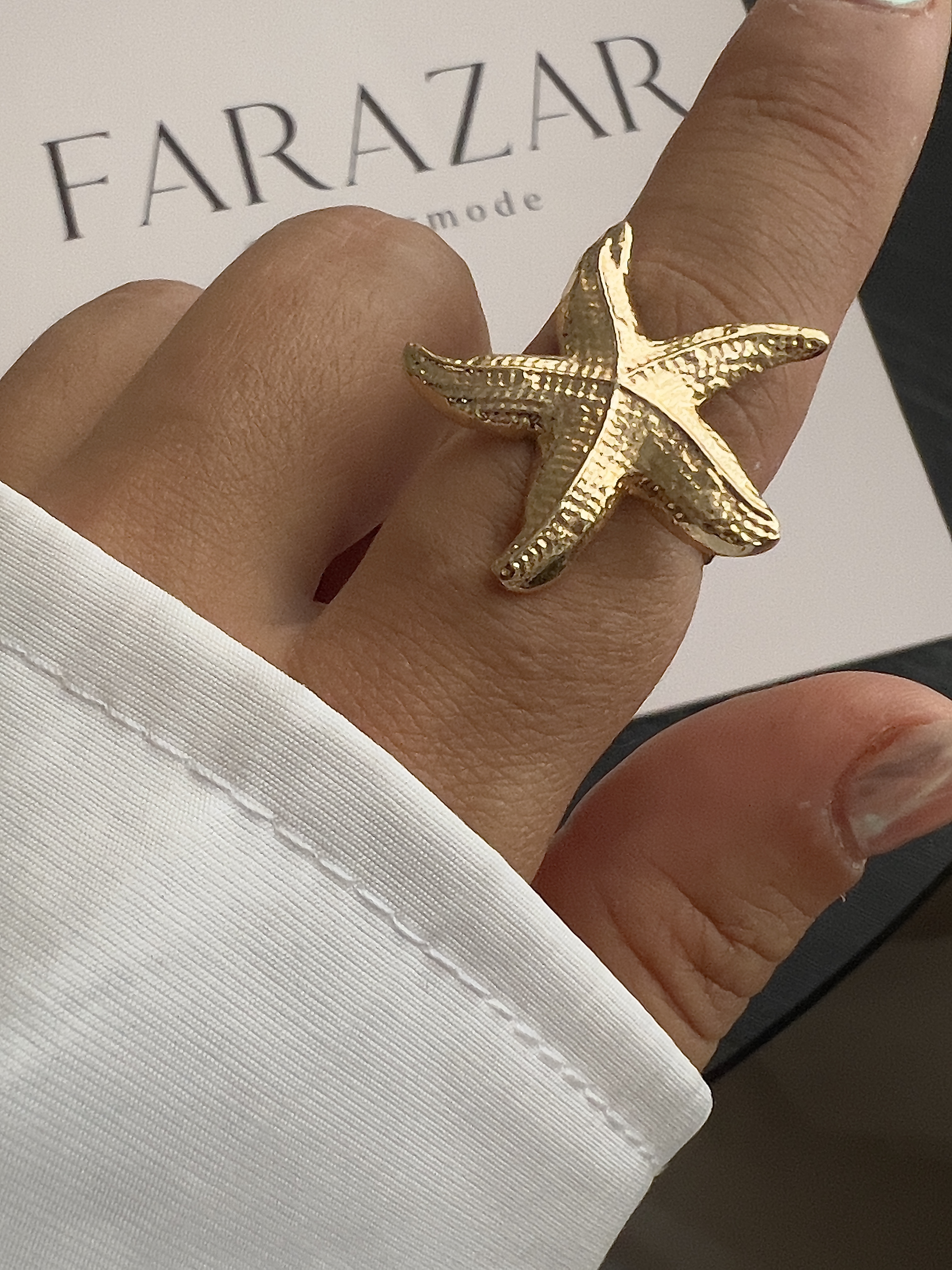 انگشتر زنانه طرح ستاره دریایی طلایی | انگشتر استیل ضد حساسیت مدل Starfish | FARAZAR عنوان انگلیسی  تصویر محصول  کلیک کنید  فرمت های مجاز: JPG, PNG, GIF, WEBP, HEIC انتخاب دسته‌بندی  قیمت (تومان)  قیمت پیش از تخفیف (تومان)  پیشنهاد ویژه محدودیت تعداد سفارشات  موجودی   موجودی نامحدود بارکد شناسه محصول  ویژگی‌های ارسال   مشخصات محصول   سایر دسته‌بندی‌ها و برند   انتخاب سایر دسته‌بندی‌ها  انتخاب برند  انتخاب برچسب‌ها  مشخصات تکمیلی   تنوع‌ها   توضیحات   سئوی محصول   نقد و بررسی   ثبتثبت و بازگشتثبت و ایجاد جدید جدید